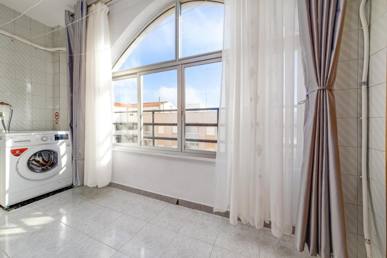 Cozy Apartment Near The Sea Torrevieja Eksteriør bilde