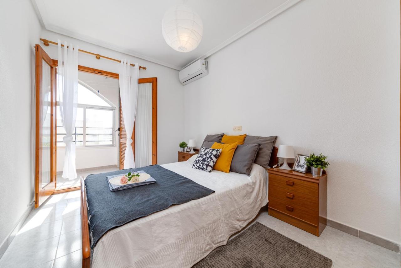 Cozy Apartment Near The Sea Torrevieja Eksteriør bilde
