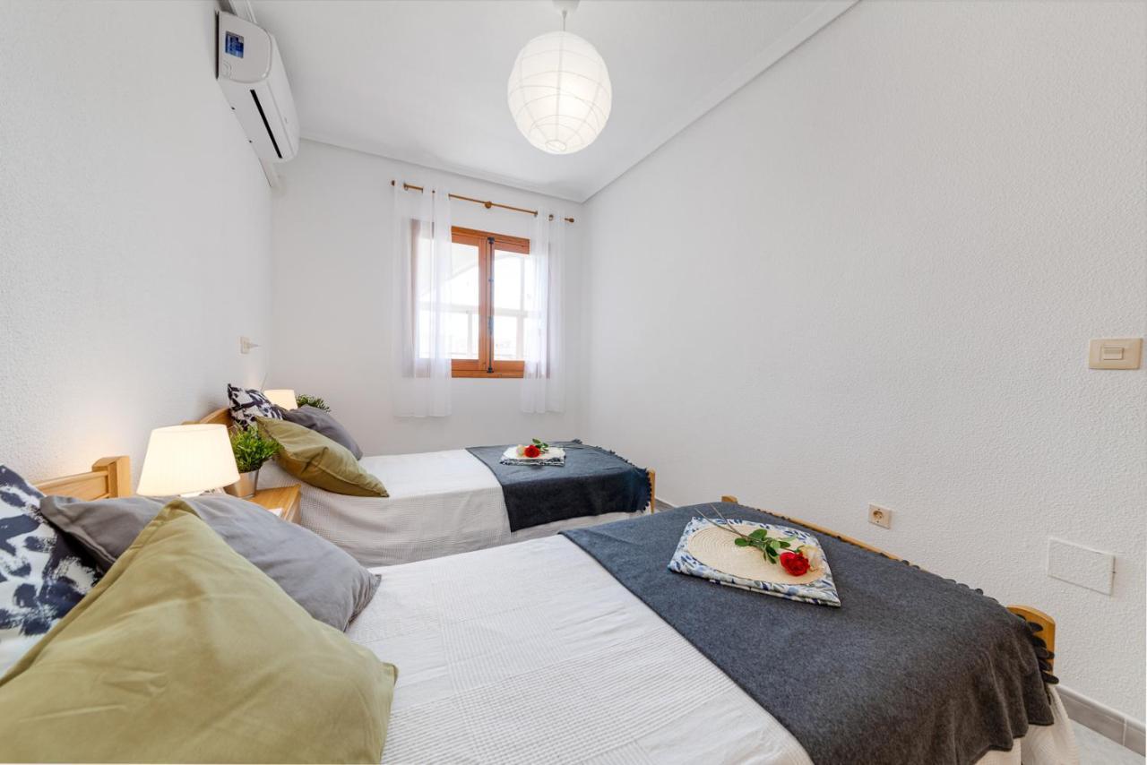 Cozy Apartment Near The Sea Torrevieja Eksteriør bilde